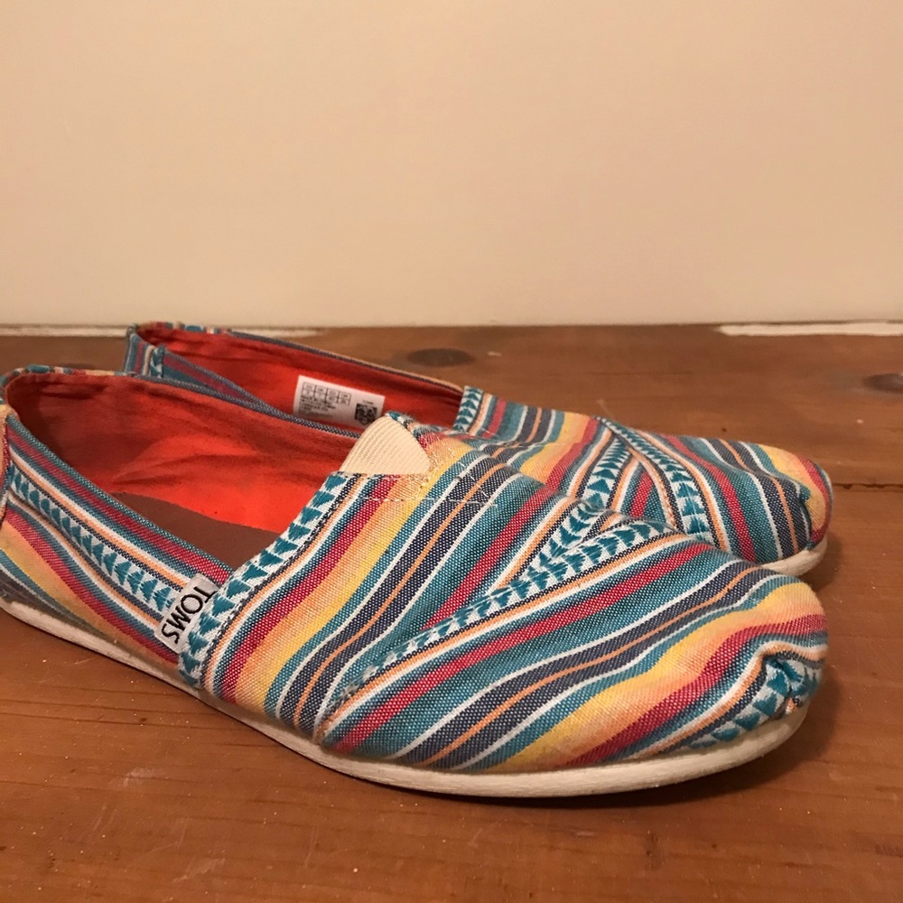 Toms